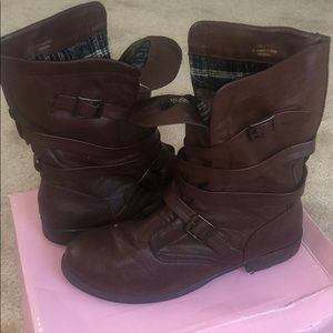 Brown Vintage Boots ✨